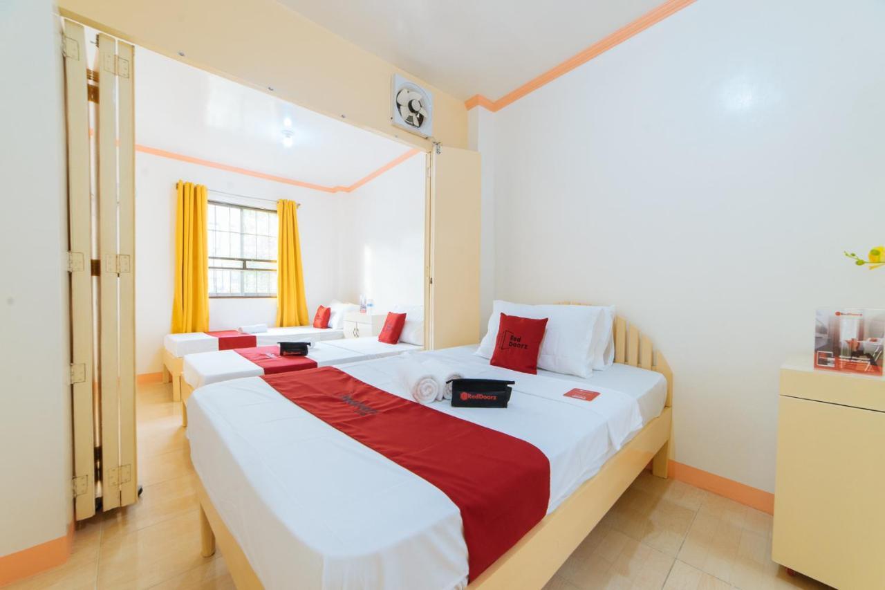 Hotel Reddoorz @ Q Abeto Street Mandurriao Iloilo Esterno foto